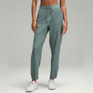 Lululemon License to Train High-Rise Pant